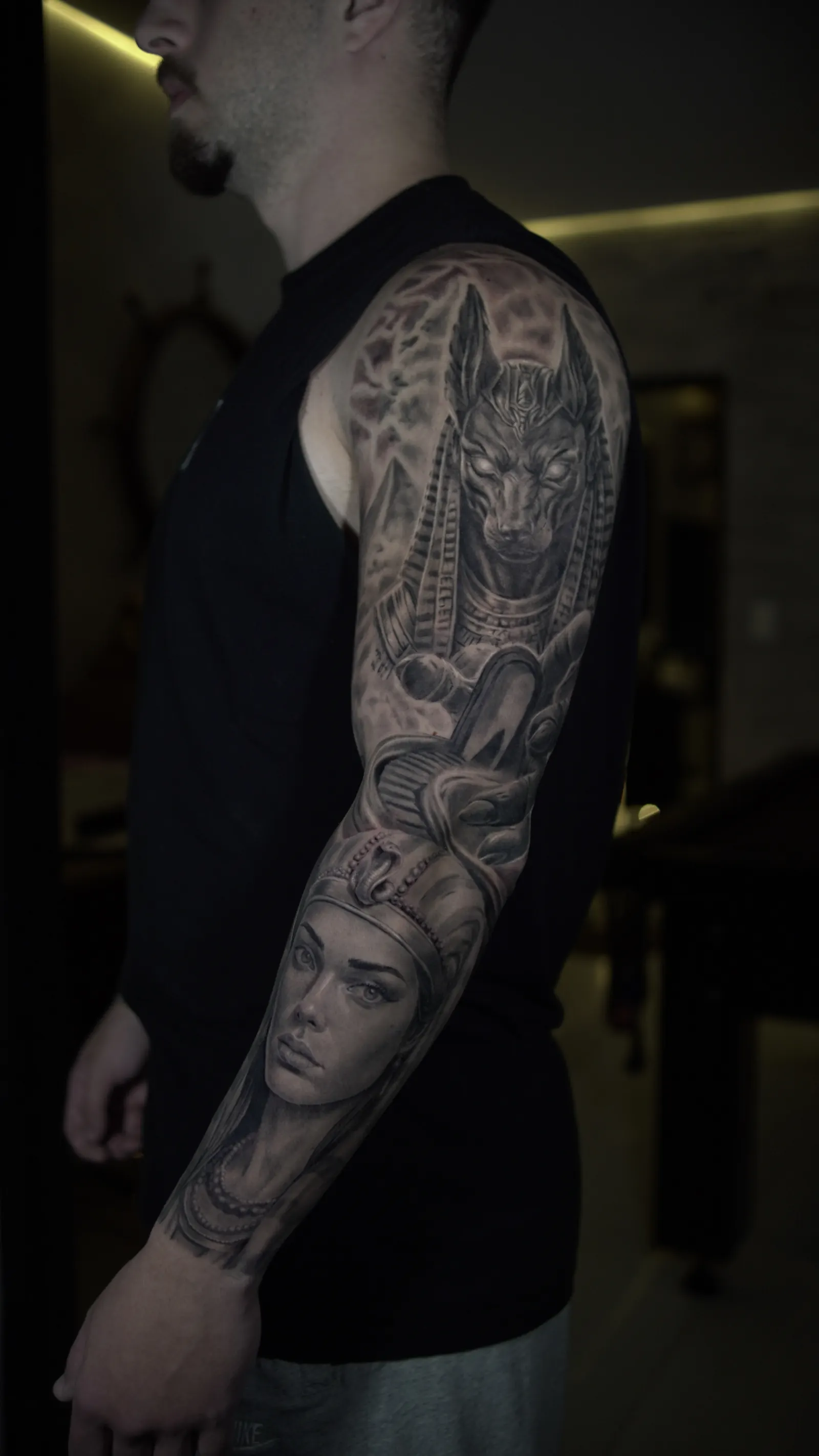 Sleeve realista egípcio de Anúbis e Cleópatra