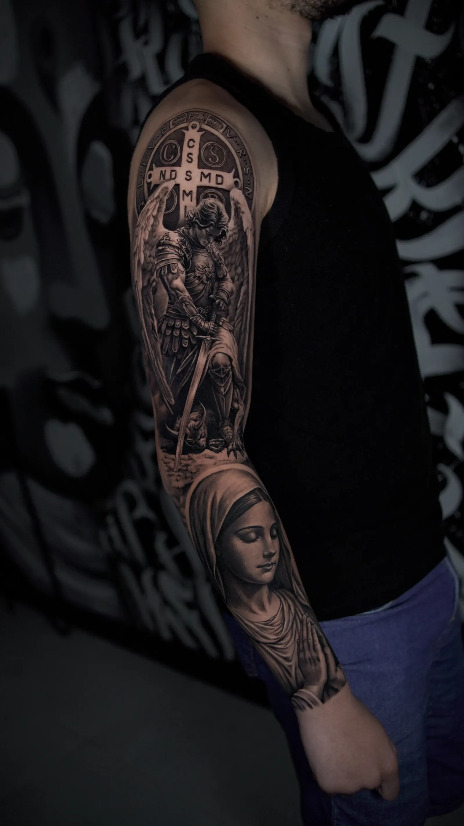 Sleeve realista religioso, São Miguel Arcanjo e Virgem Maria